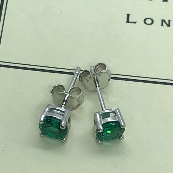 Sterling Silver 925 Emerald Stud Earrings - Picture 3 of 6